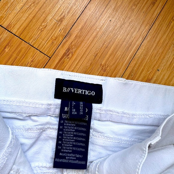 B Vertigo Tiffany with rhinestone detailing on the back - Picture 3 of 3